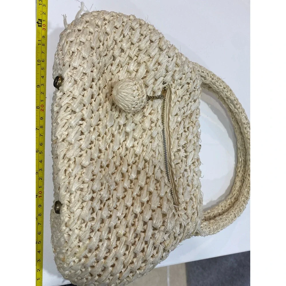 Vintage 1960s Woven Raffia Handbag Seashell‎ Charm Made in Japan Ivory Purse
